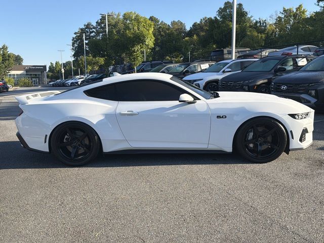 Used 2024 Ford Mustang GT Premium RWD image 9
