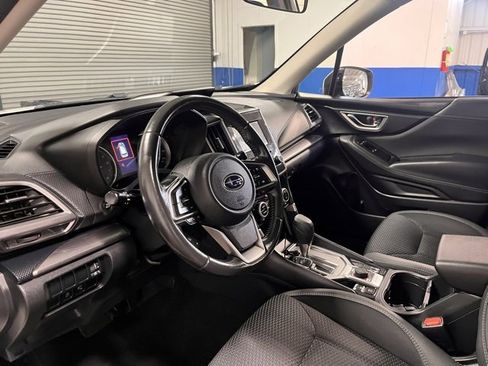Used 2020 Subaru Forester Premium image 23