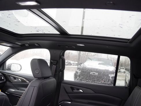 New 2026 Chevrolet Traverse High Country image 13