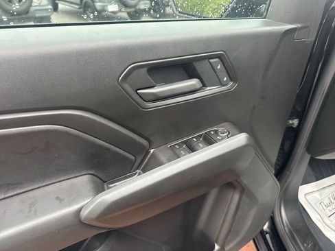 Used 2026 Chevrolet Colorado Trail Boss AWD/4WD image 13