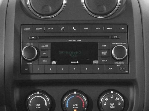 Used 2014 Jeep Patriot Sport FWD image 7
