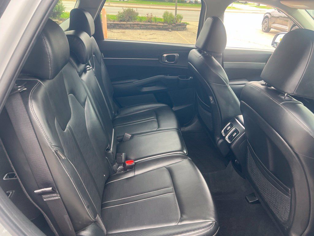Certified 2024 Kia Sorento S w/ Panoramic Sunroof Package FWD image 13