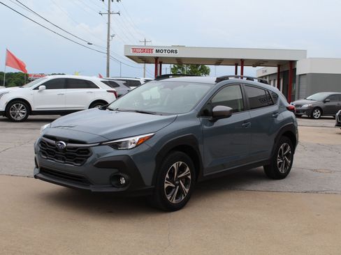 Used 2024 Subaru Crosstrek 2.0i Premium AWD/4WD image 11