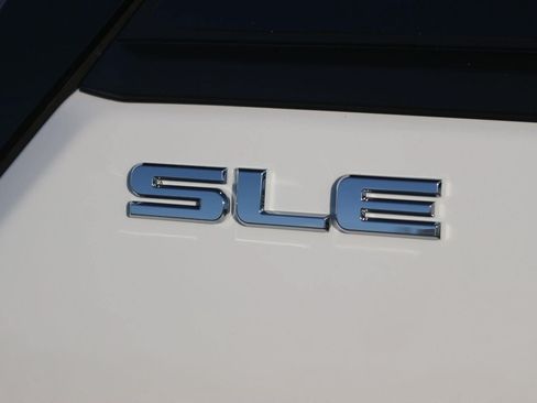 Used 2020 GMC Terrain SLE FWD image 9