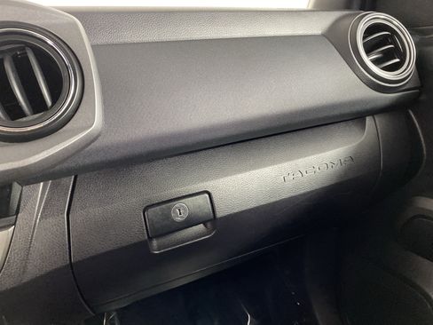 Used 2016 Toyota Tacoma TRD Off-Road w/ Towing Package AWD/4WD image 36