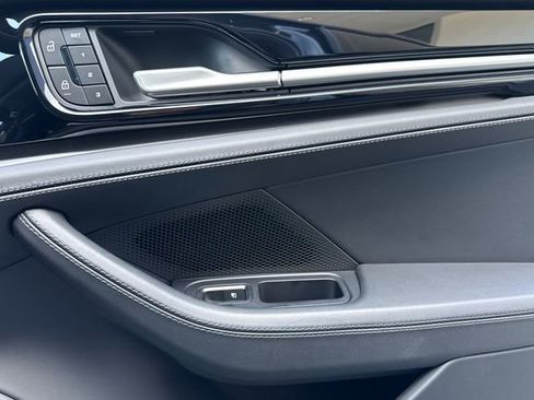 Used 2024 Porsche Panamera RWD image 21
