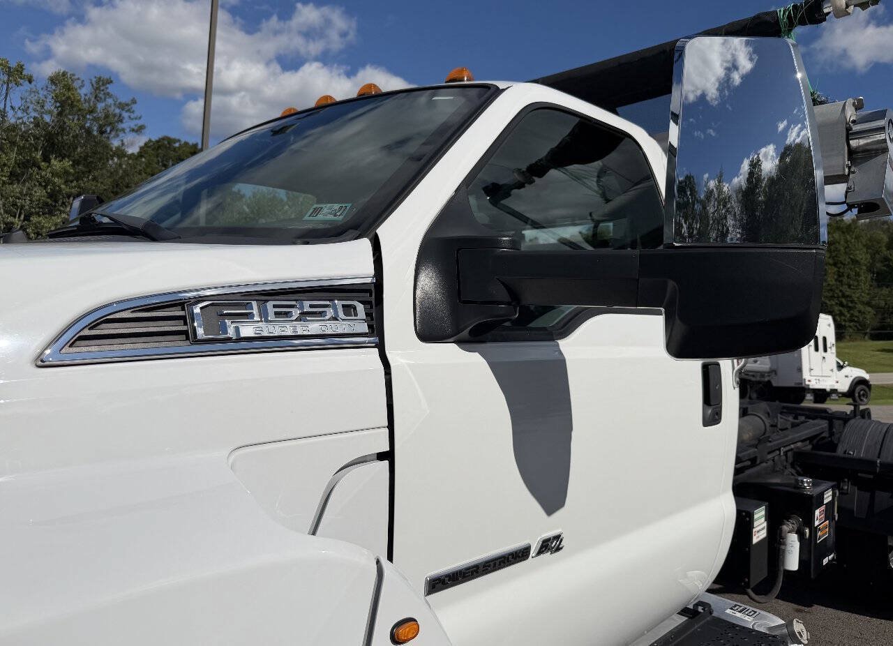 Used 2022 Ford F650 2WD Regular Cab Super Duty image 11