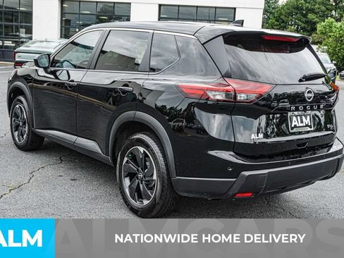 Used 2024 Nissan Rogue SV FWD image 5