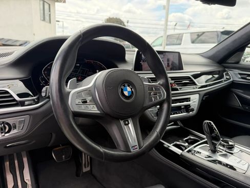 Used 2021 BMW 750i xDrive w/ Executive Package image 11
