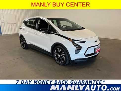Used 2023 Chevrolet Bolt LT w/ Infotainment Package FWD image 1