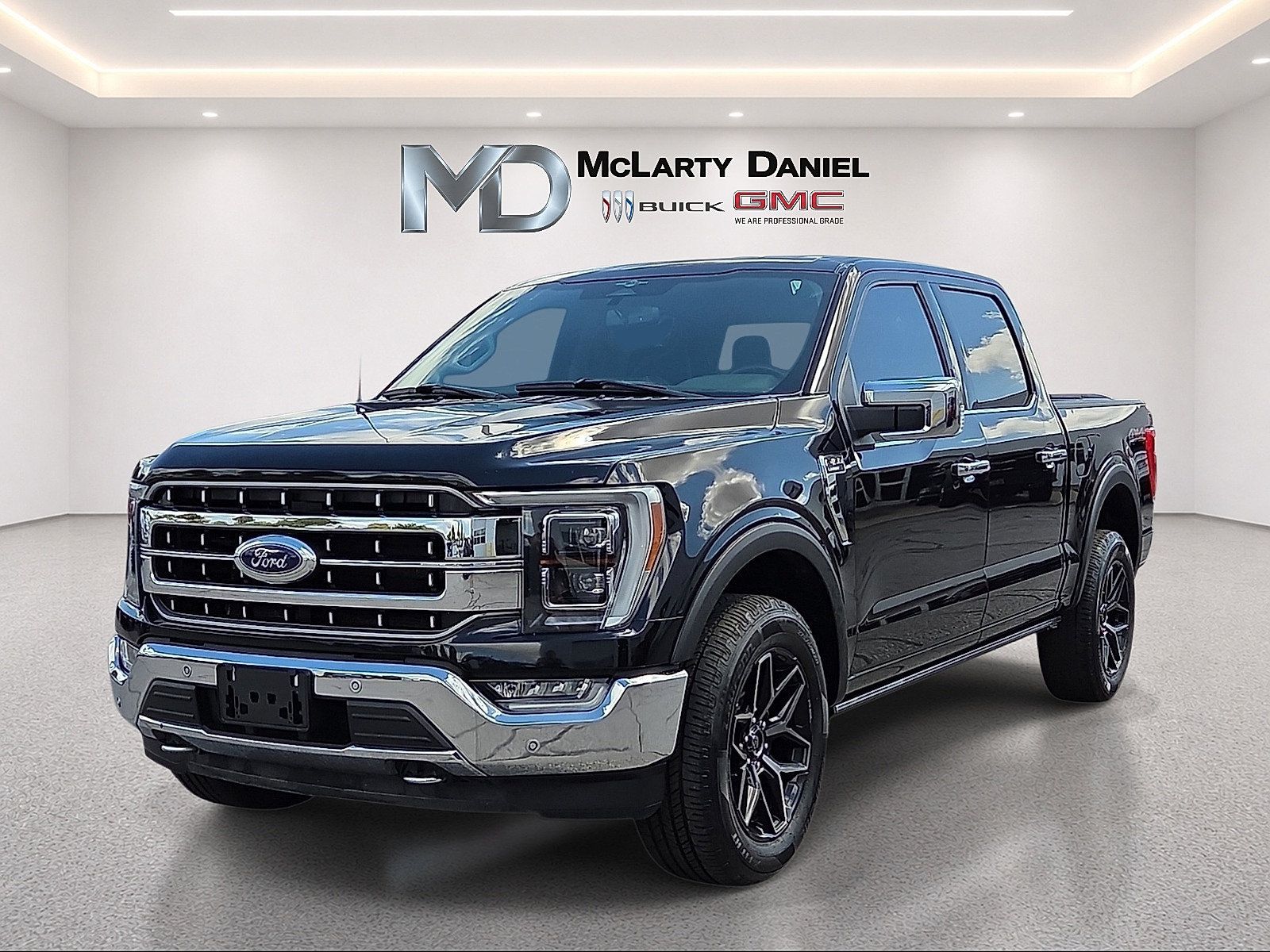 Used 2023 Ford F150 Lariat w/ Equipment Group 502A High AWD/4WD image 2