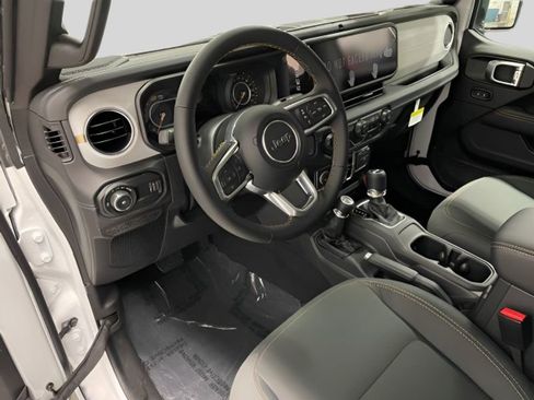 New 2025 Jeep Wrangler Sahara image 11