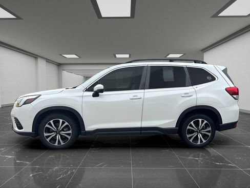 Used 2022 Subaru Forester Limited AWD/4WD image 9