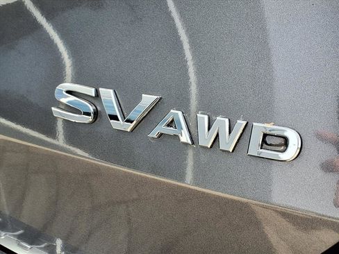 Used 2017 Nissan Rogue SV w/ SV Premium Package image 19