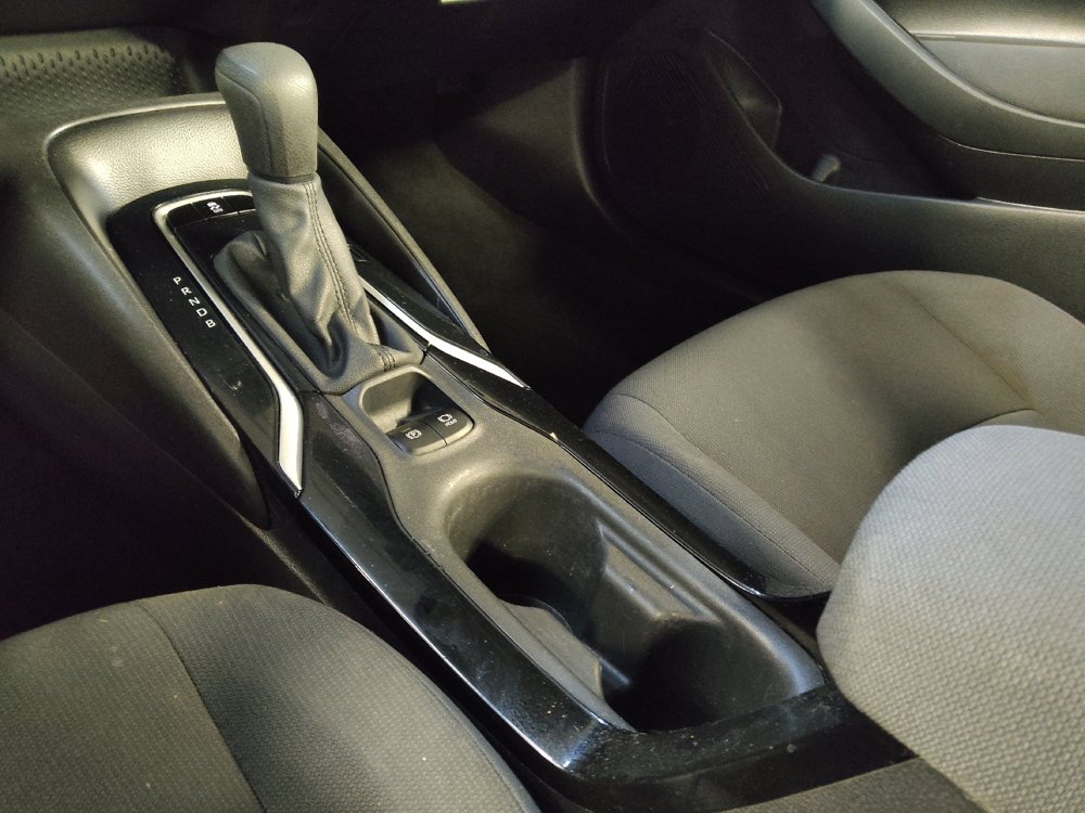 Used 2021 Toyota Corolla LE w/ Carpet Mat Package (TMS) FWD image 26