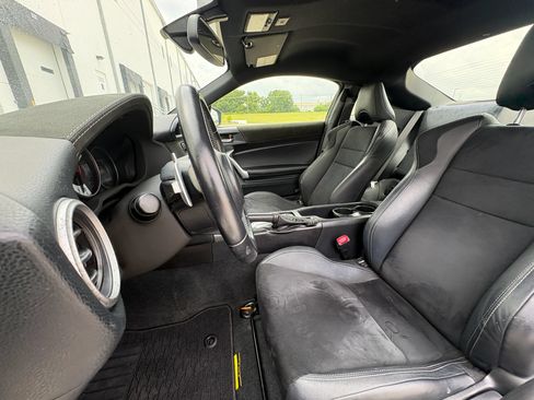 Used 2018 Toyota 86 RWD image 17
