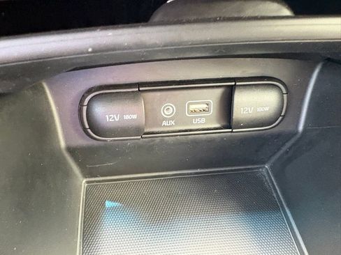 Used 2018 Kia Sorento FWD image 19