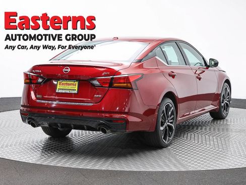 Used 2023 Nissan Altima 2.5 SR w/ SR Premium Package AWD/4WD image 5