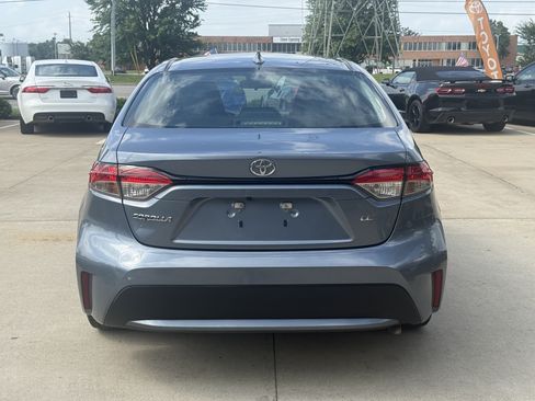 Used 2021 Toyota Corolla LE FWD image 6