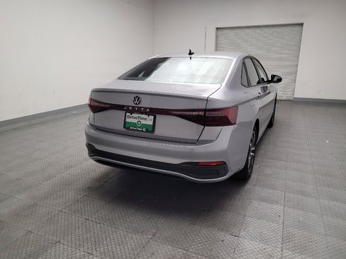 Used 2025 Volkswagen Jetta Sport image 7