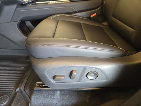 New 2026 GMC Acadia Elevation w/ Elevation Premium Package image 18