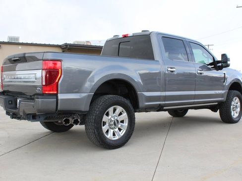 Used 2021 Ford F250 Platinum w/ FX4 Off-Road Package image 31