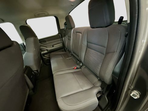 Used 2022 Nissan Frontier S w/ Technology Package image 28