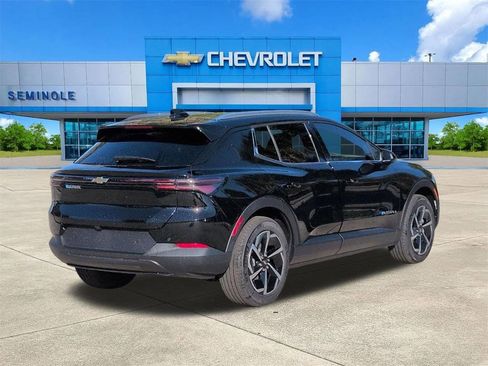 New 2026 Chevrolet Equinox EV LT image 4