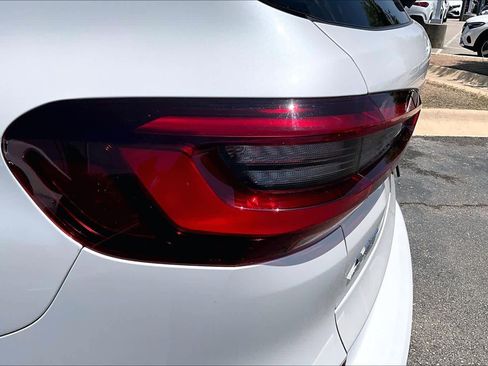 Used 2022 BMW X5 sDrive40i w/ M Sport Package RWD image 29