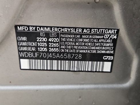 Used 2005 Mercedes-Benz E 500 Sedan image 32