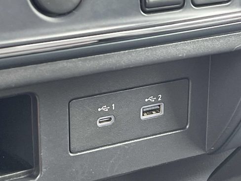 Used 2023 Nissan Titan SV RWD image 42