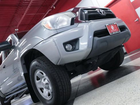 Used 2014 Toyota Tacoma PreRunner w/ SR5 Package image 30