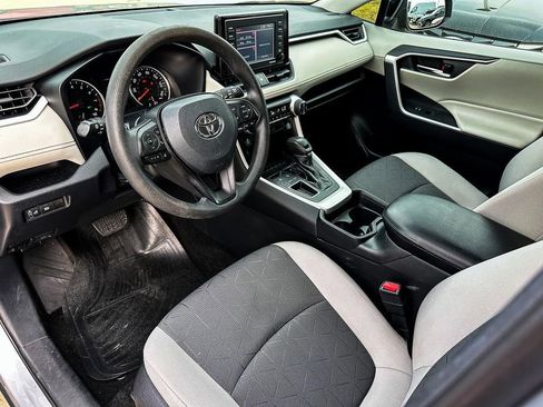 Used 2020 Toyota RAV4 XLE image 14