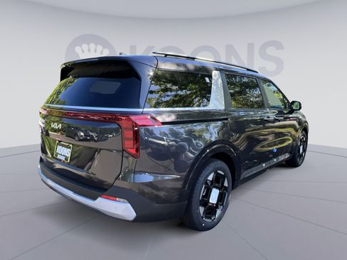 New 2026 Kia Carnival EX FWD image 11