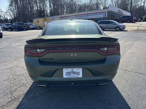 Used 2021 Dodge Charger SXT w/ Blacktop Package image 6