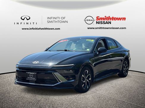 Used 2025 Hyundai Sonata SEL FWD image 2