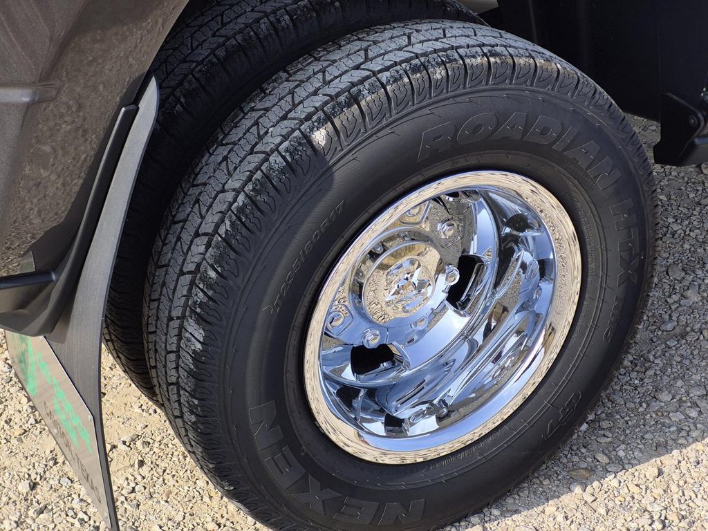 New 2026 RAM 3500 Tradesman AWD/4WD image 6