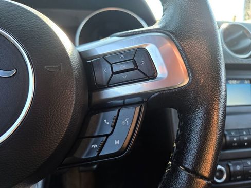 Used 2022 Ford Mustang Coupe image 19