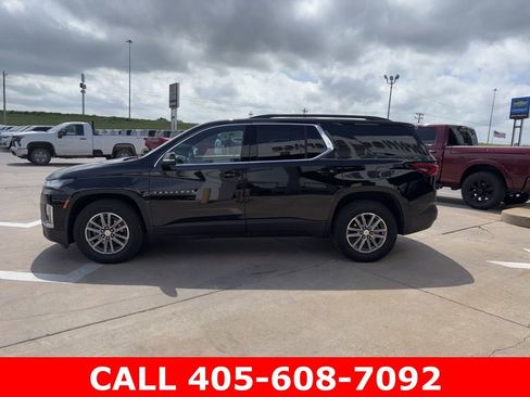 Used 2023 Chevrolet Traverse LT w/ Rear Camera Mirror Package AWD/4WD image 6