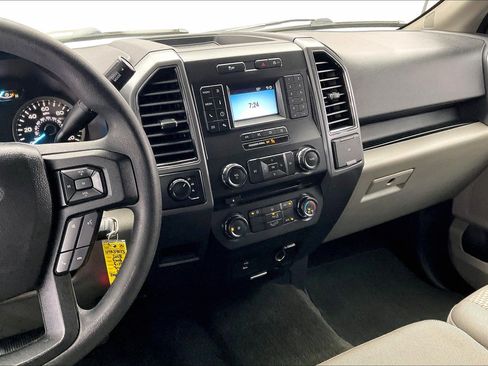 Used 2018 Ford F150 XLT image 5