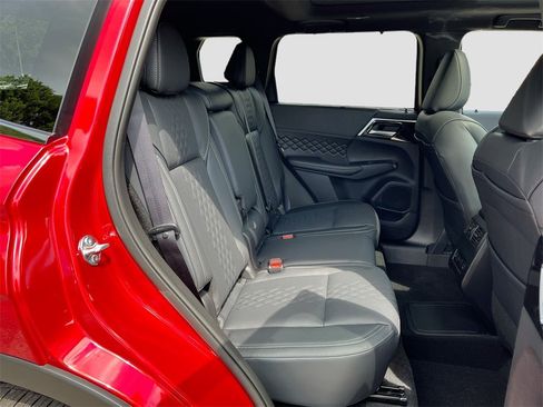 New 2025 Mitsubishi Outlander SEL Black Edition image 28
