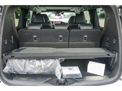 New 2026 INFINITI QX80 Autograph w/ Premium Cargo Package AWD/4WD image 11