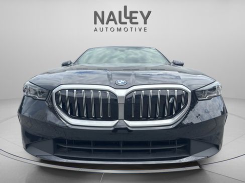 Used 2025 BMW i5 eDrive40i w/ Premium Package image 6