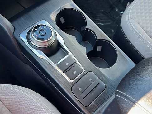 Used 2022 Ford Escape SE w/ SE Sport Appearance Package image 14