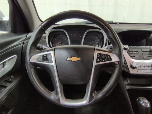 Used 2017 Chevrolet Equinox LT image 25