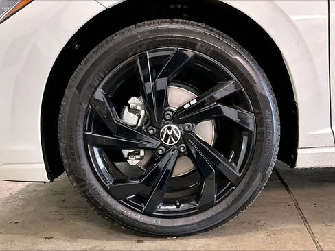 New 2026 Volkswagen Jetta SE image 14