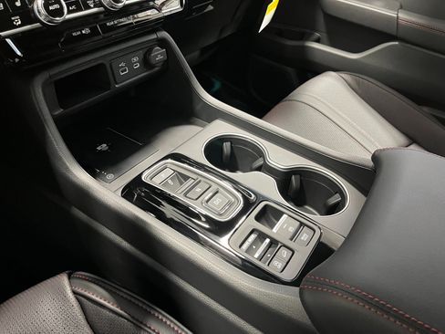 New 2025 Honda Pilot Black Edition image 14