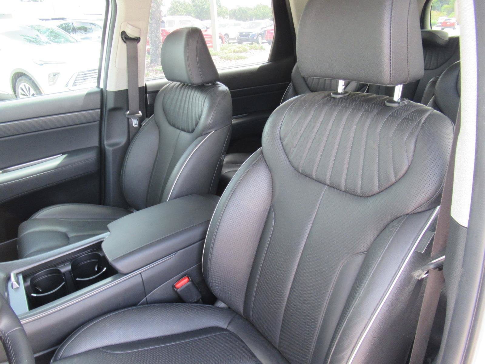 Used 2023 Hyundai Palisade Limited FWD image 17