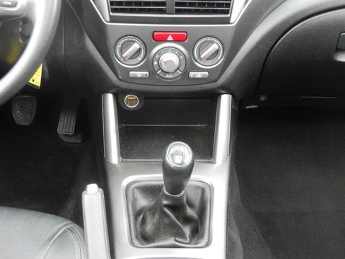 Used 2011 Subaru Forester 2.5X Premium w/ All-Weather Pkg image 3