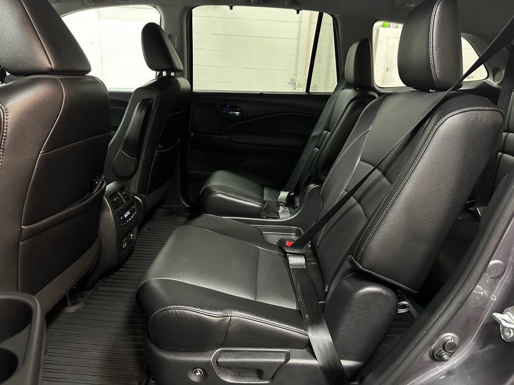 Used 2022 Honda Pilot Elite image 22